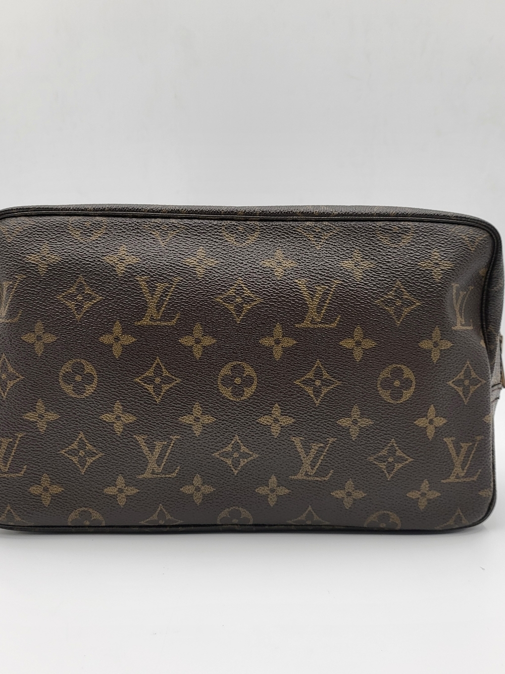 LOUIS VUITTON Monogram Trousse Toilette 28 Cosmetic Pouch, Authentic w/COA.